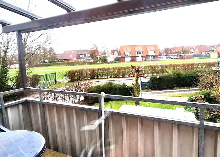 Haus Strandstr Leuchtturm 03 Norddeich